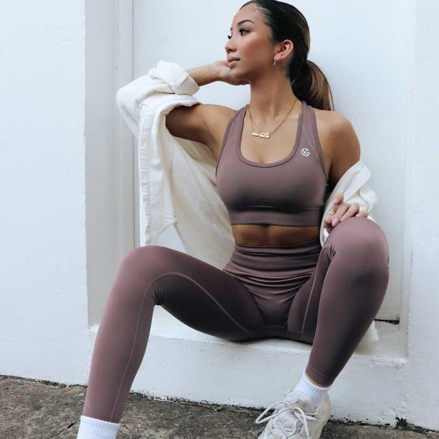 <strong>7 Tips to Wear Leggings Outside the Gym </strong> - Kate Galliano