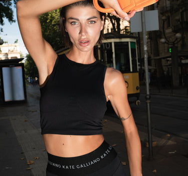 black crop top 